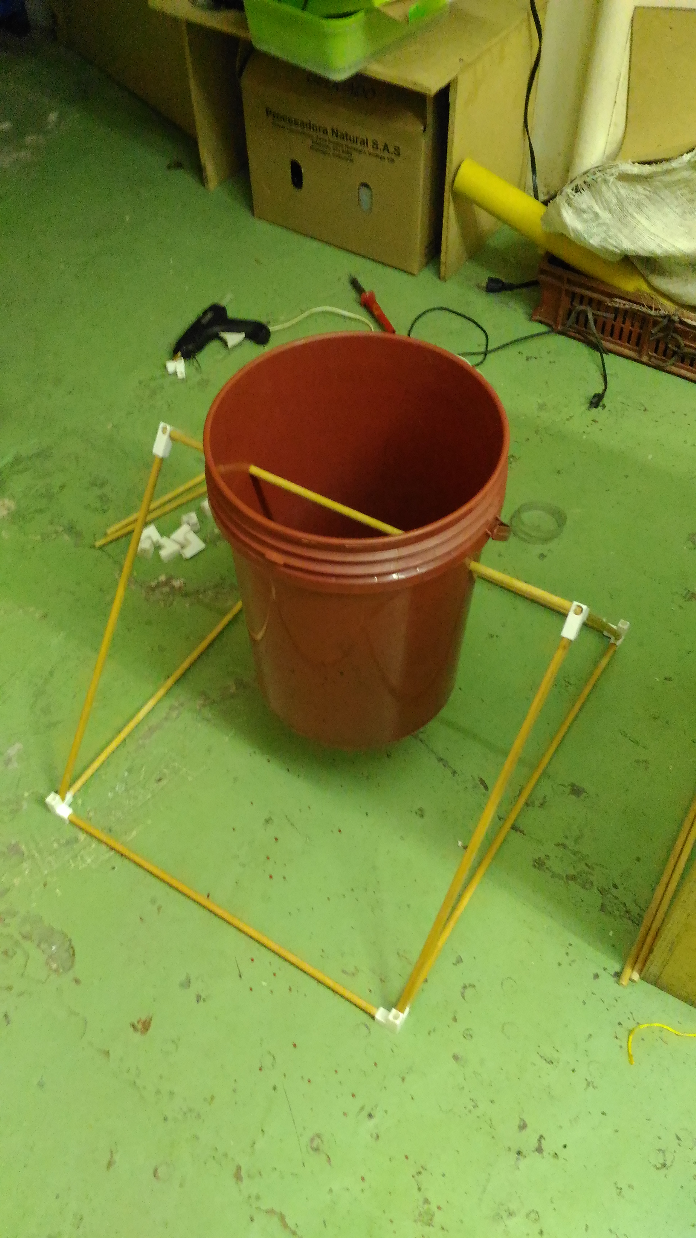 proyectos:jardin_delicias:aeroponico_colaboracion_nn []